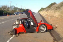 Xót xa nhìn những siêu xe triệu đô vỡ vụn