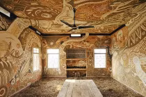 Lộng lẫy trường học xây bằng... bùn