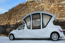 Siêu xe đón dâu kì dị hình xe ngựa thời trung cổ