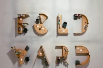 Xem doanh nghiệp Tây thiết kế bàn cực độc