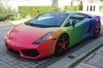 Siêu xe Lamborghini 7 sắc cầu vồng rực rỡ tại Malaysia