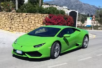Lamborghini Huracan xuất hiện trên phố nhà giàu Tây Ban Nha
