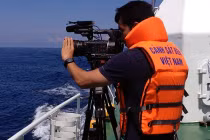 Hành động phi pháp của TQ bị phóng viên quốc tế ghi hình