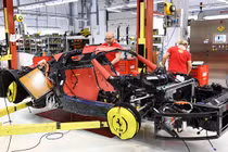 Ảnh hiếm bên trong nhà máy chế tạo siêu xe LaFerrari