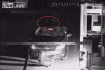 Nữ quái xế giả hồn ma hòng trốn phí cầu đường