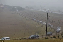 Xe sang nối đuôi đưa tiễn cố Tổng thống Mandela