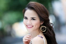 Hoa hậu Diễm Hương không biết tin chồng đệ đơn ly dị