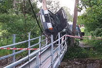 Pha bốc đầu, chổng đít khó đỡ của quái xế xe hơi