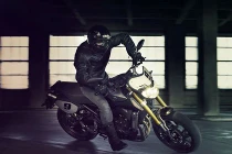 Đập hộp “hàng nóng” Yamaha dành cho dân chơi