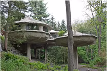 Những mẫu nhà kỳ dị sốt giá 