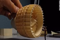 Siêu phẩm máy bay Boeing 777 bằng giấy chuẩn từng centimet