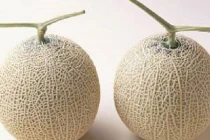 Dưa gang siêu đắt 548 triệu đồng