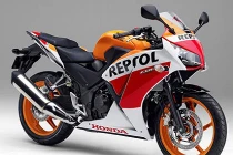 Honda CBR 250 vội vàng giảm giá khi Yamaha R25 ra mắt