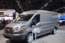 Cận cảnh Ford Transit 2015 vừa ra mắt