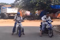 Màn đua xe cười bể bụng giữa Dream và Exciter ở VN