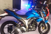 Moto Suzuki Gixxer siêu rẻ 27 triệu đồng sắp trình làng