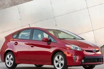 Sedan đua nhau hạ giá hợp túi tiền người Việt