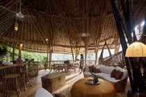 Khách sạn 5 sao bằng tre trên đảo thiên đường