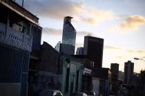 Tận mục “ổ chuột” cao nhất thế giới