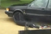 Xem cảnh sát Mỹ tung lưới... bắt xe như Việt Nam