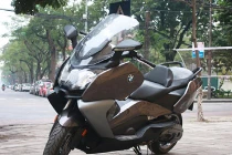 Hàng khủng của các hãng xe "đọ" nhau nảy lửa ở VN