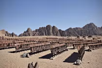 Rạp chiếu phim ngoài trời giữa sa mạc hoang vu