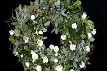 Tận mục vòng hoa siêu đắt dịp Giáng sinh