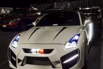 Xế độ Nissan GT-R35 lộng lẫy với áo khoác mới