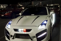 Xế độ Nissan GT-R35 lộng lẫy với áo khoác mới