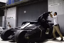 Dân Thượng Hải tự chế siêu xe của Batman