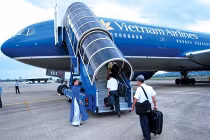  Vietnam Airline tăng cường giám sát hàng xách tay 