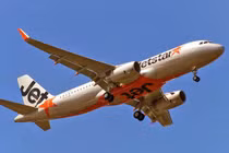 Mất liên lạc với không lưu, máy bay Jetstar phải bay lòng vòng
