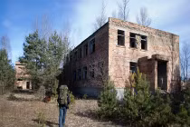 Vẻ đẹp ma quái của nhà bị bỏ hoang