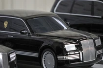 Ngắm xe khủng của Putin ăn đứt “the Beast” của Obama