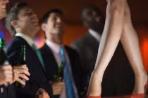 Hộp đêm nổi tiếng của đại gia có gì độc?