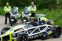 Chiêm ngưỡng siêu xe đua Ariel Atom PL của cảnh sát Anh