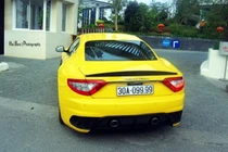 Maserati biển tứ quý nẹt pô khủng khiếp ở Hà Nội