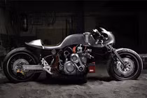 Xem siêu xế Kawasaki KZ1000 độ kiểu bò tót hiếu chiến