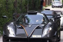 Xem siêu xe Pagani Zonda 60 tỷ đồng gầm rú rợn gáy