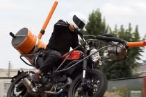 Ducati Scrambler 2015 bị phát hiện đeo thùng lạ chạy thử