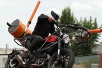 Ducati Scrambler 2015 bị phát hiện đeo thùng lạ chạy thử