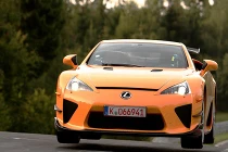 Tận mục tốc độ kinh hoàng của siêu xe Lexus LFA 