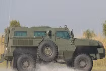 Xe quân sự khủng bán giá siêu đắt cho dân sự