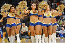 Lương bèo của gái đẹp hoạt náo viên