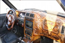 Nội thất trạm khắc gỗ cực độc của xế hộp Huyndai 