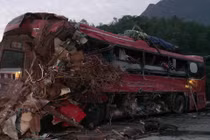 Tai nạn thảm khốc ở Hòa Bình: Chưa xác minh được danh tính 2 nạn nhân