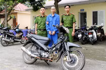 Lào Cai: Đối tượng dùng súng táo tợn cướp ngân hàng Agribank