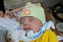Bé gái 6 ngày tuổi xinh như thiên thần bị bỏ rơi cùng tâm thư