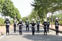 Clip CSGT Trung Quốc nhảy “Bar Bar Bar” gây sốt