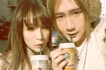 Cặp đôi blogger đẹp long lanh như tranh vẽ